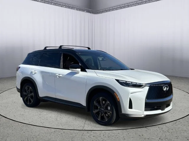 New 2027 2T RAD WHT INFINITI Autograph AWD image 5