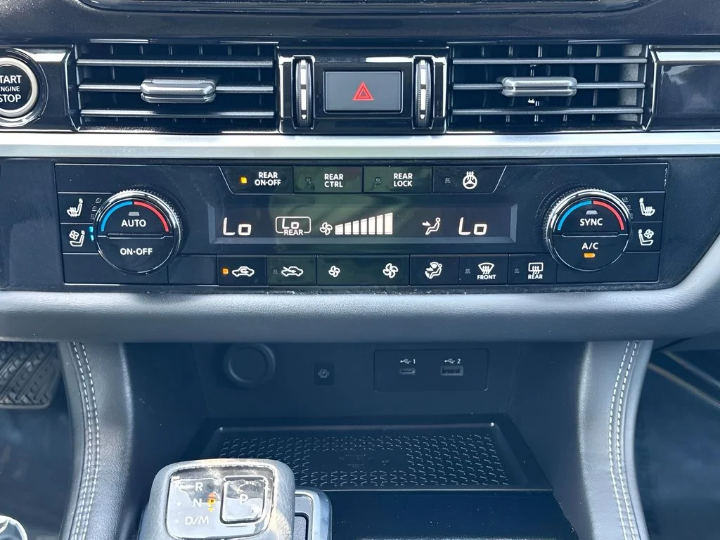 Used 2023 Gray Nissan Platinum image 21