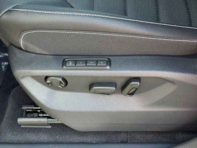 New 2026 Silver Volkswagen 2.0T SEL image 9