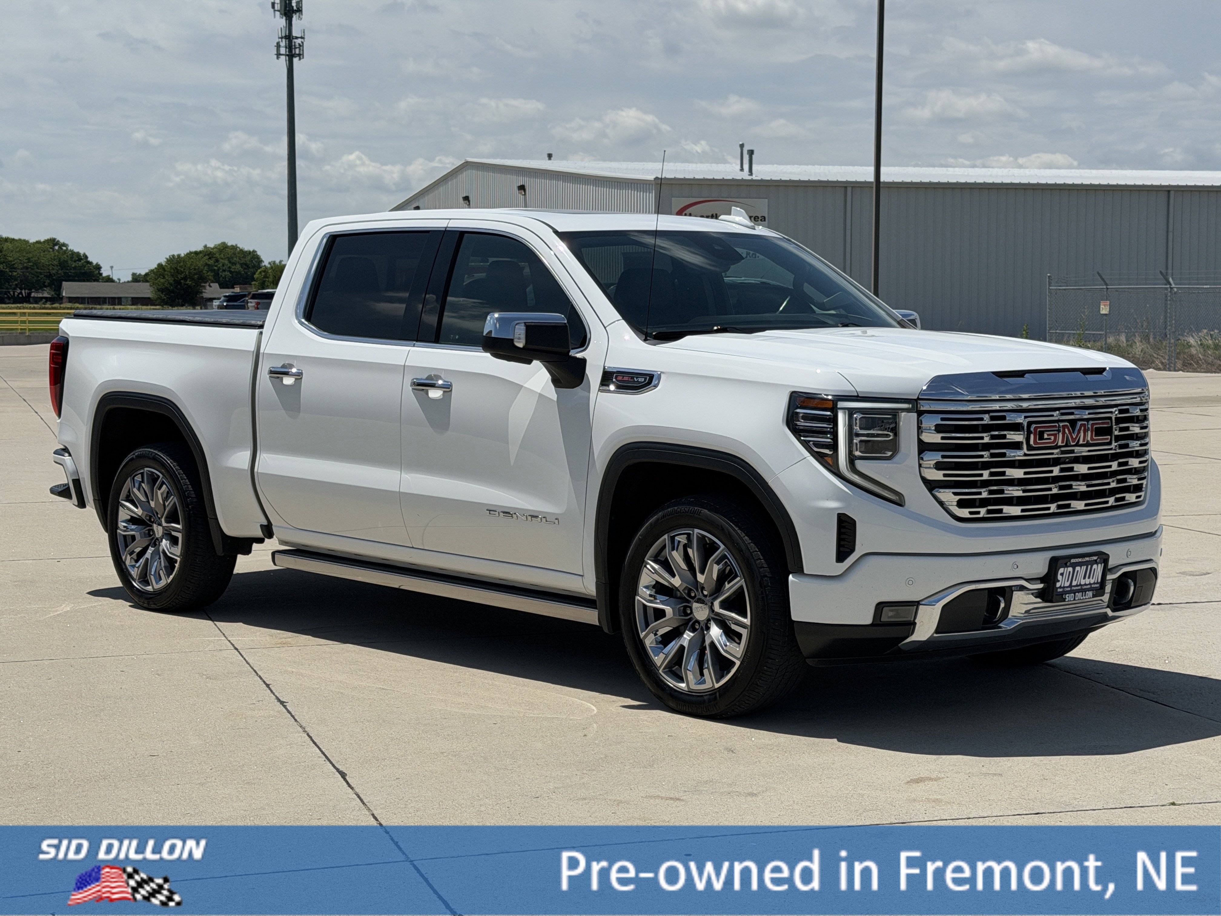 Used 2023 Summit White GMC Denali image 2