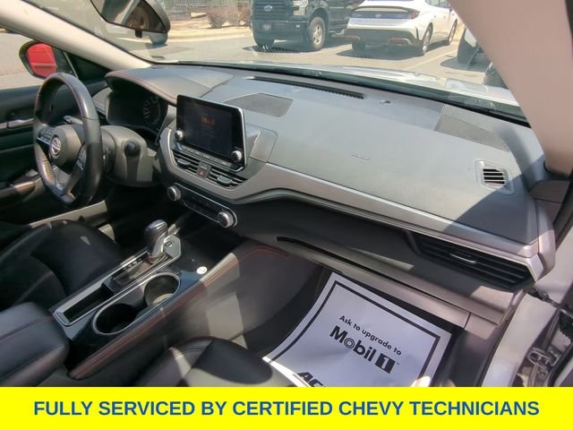 Used 2024 Silver Nissan 2.5 SR image 45