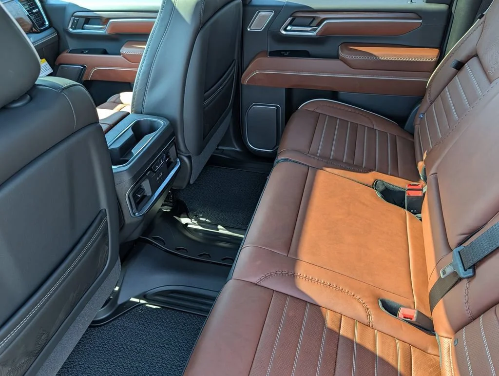 2026 GMC Sierra 3500HD Denali Ultimate - Photo 7
