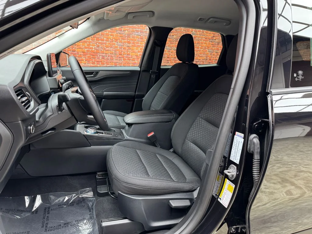 New 2026 Agate Black Metallic Ford Active® image 22