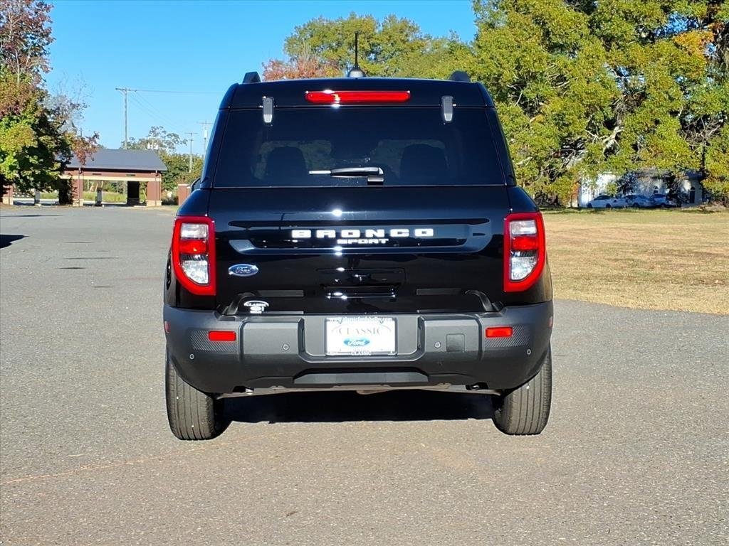 New 2025 Shadow Black Ford Outer Banks® image 16