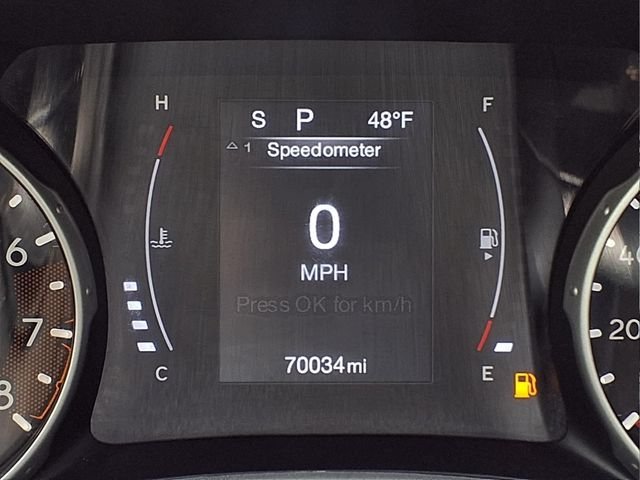Used 2020 White Jeep Latitude image 17