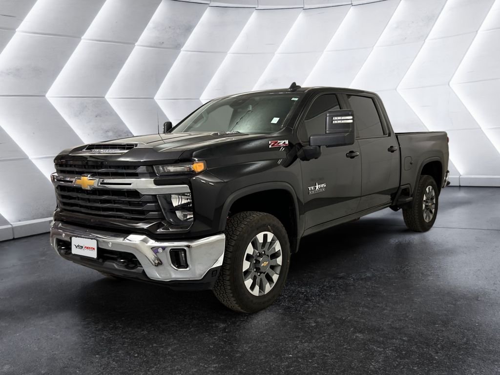 Used 2025 Black Chevrolet LT image 3