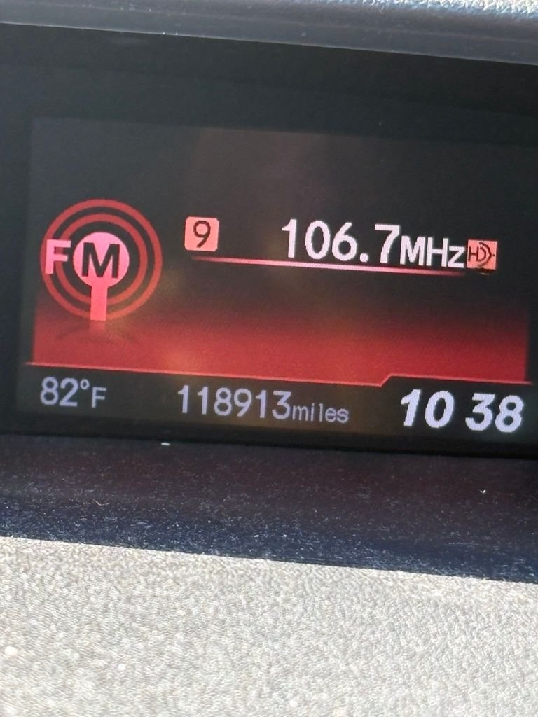 Used 2015 Silver Honda EX-L image 1