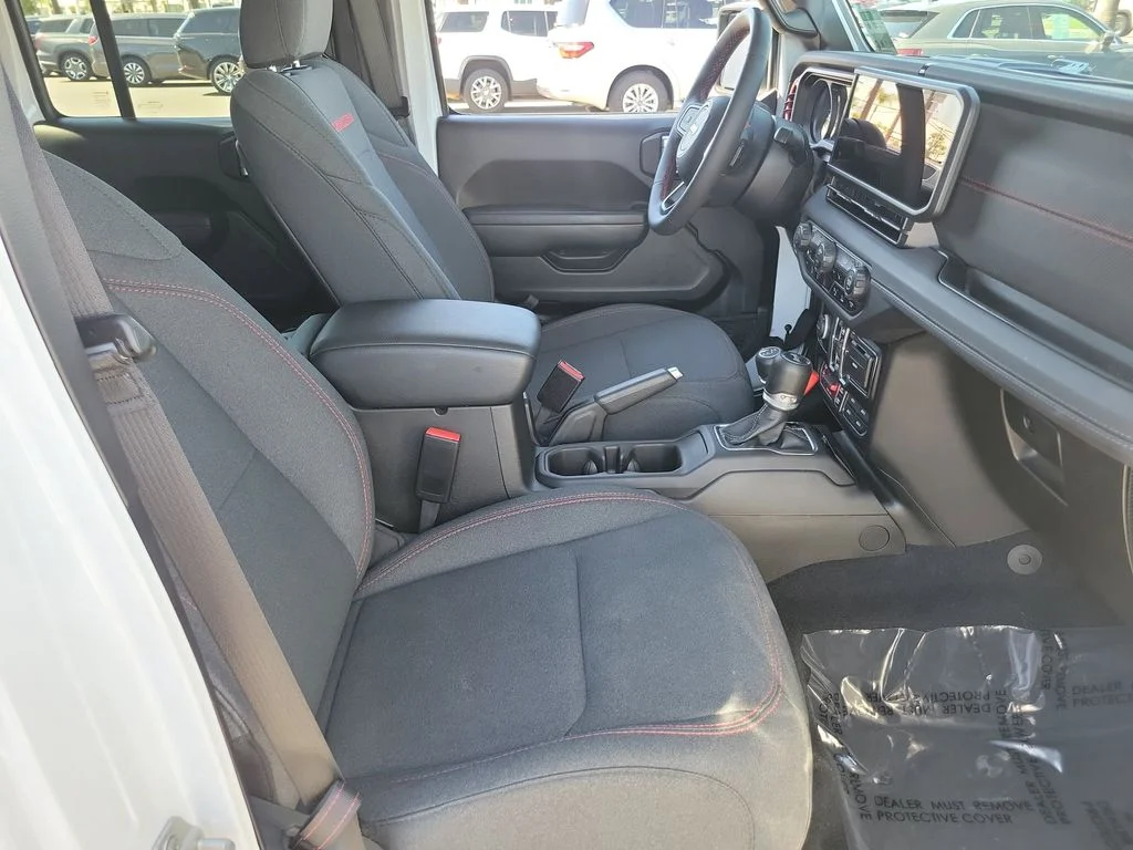 Used 2024 Bright White Clearcoat Jeep Rubicon image 20