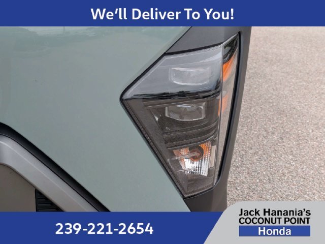 Used 2024 Green Hyundai SEL image 10