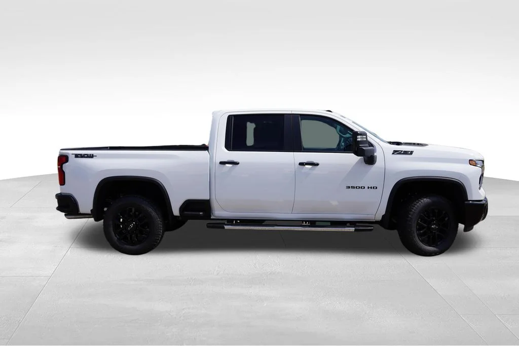 New 2026 White Chevrolet LT image 2