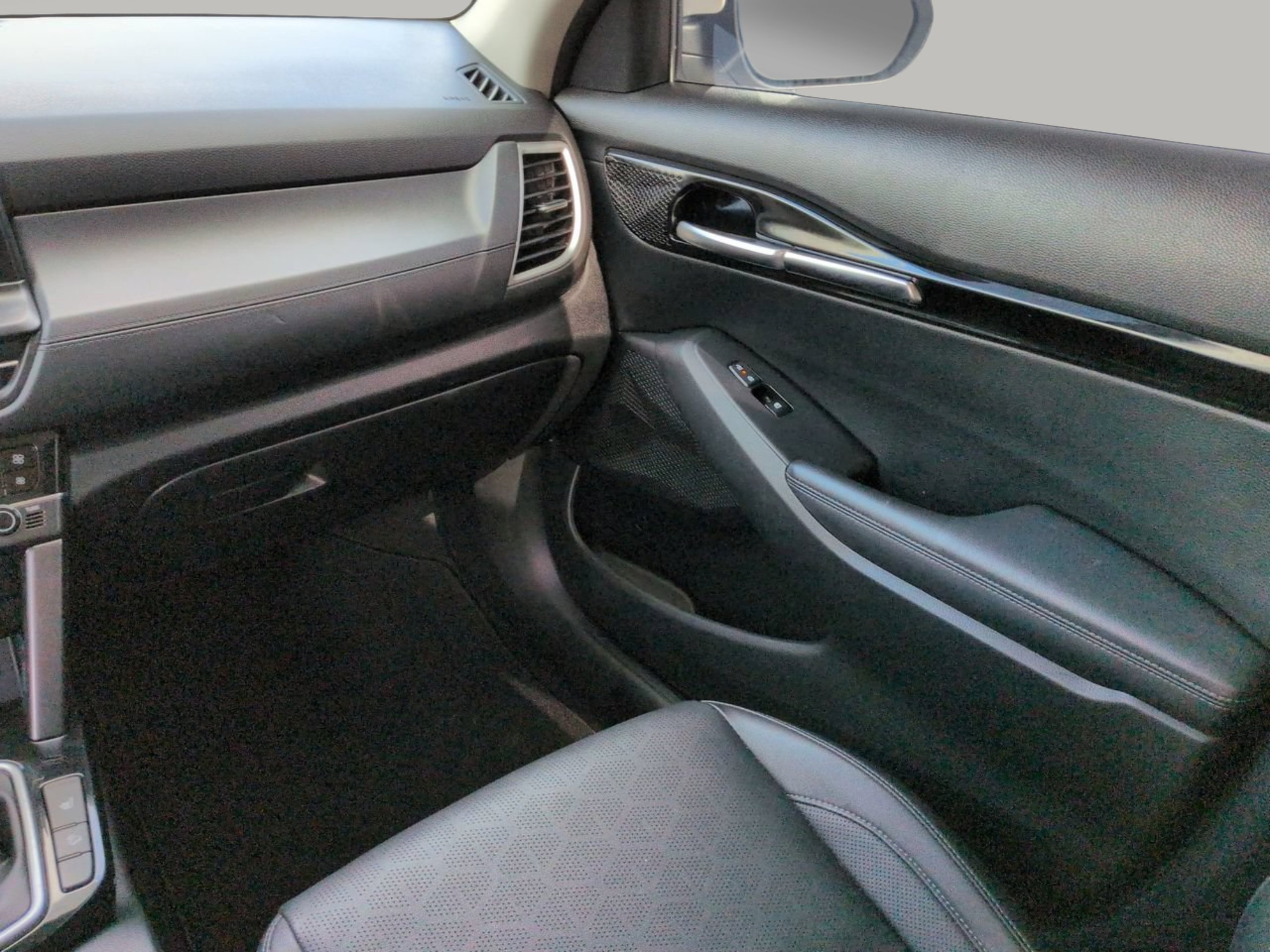 Certified Used 2024 Snow White Pearl Kia EX image 13