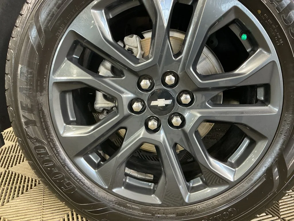Used 2021 Gray Chevrolet RS image 7