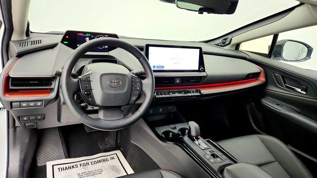 Used 2025 Wind Chill Pearl Toyota XSE Premium w/ Advanced Tech Pkg & Solar Roof image 13