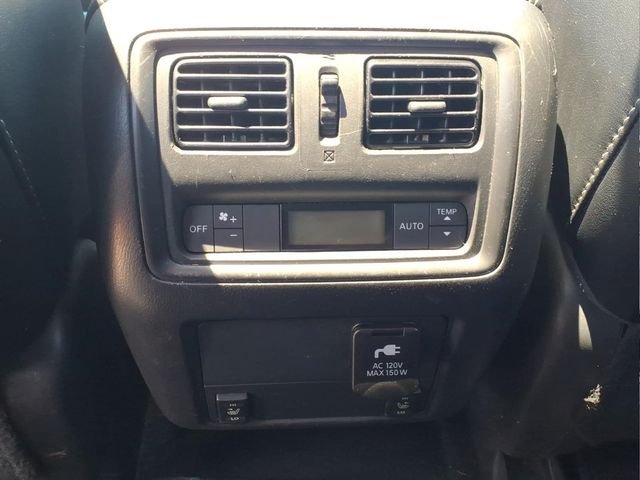Used 2015 Silver Nissan Platinum image 17