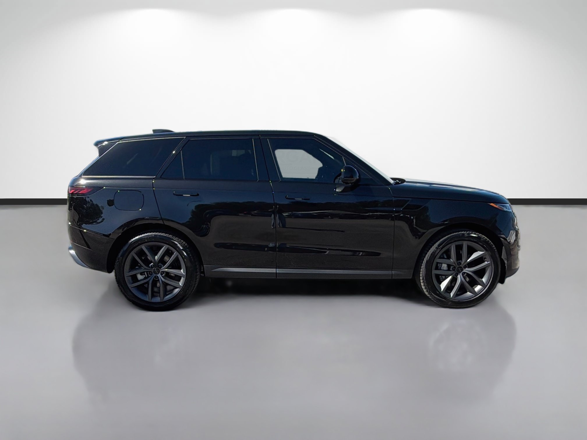 New 2027 Santorini Black Land Rover SE image 6