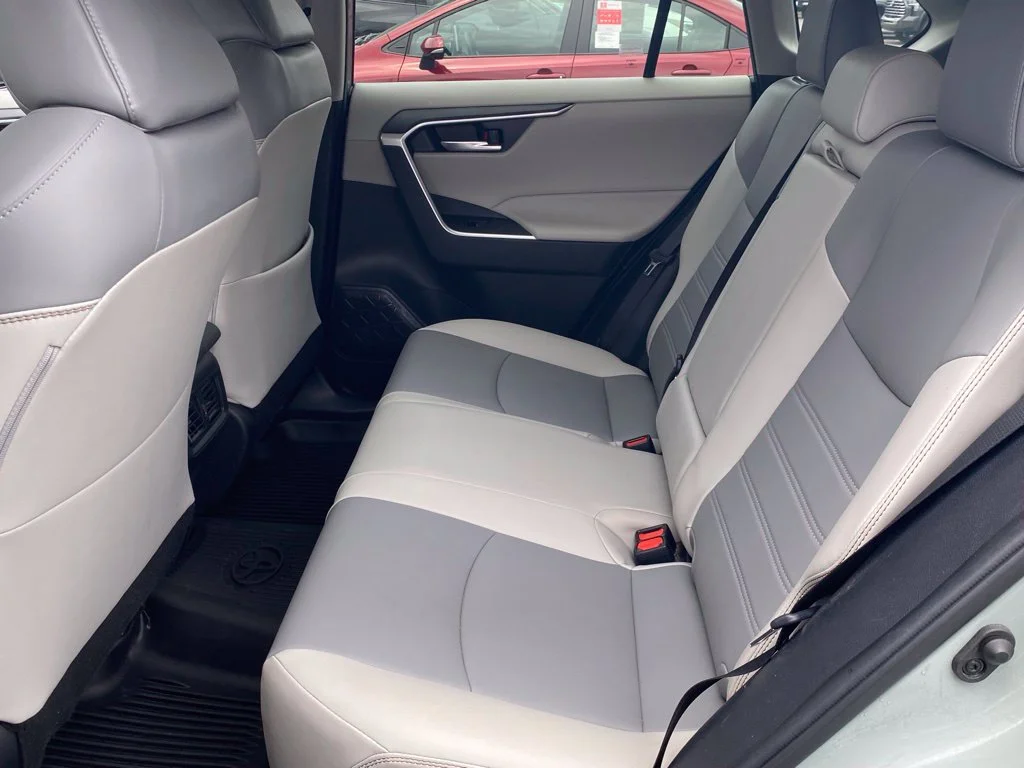 2022 Toyota RAV4 XLE Premium - Photo 7