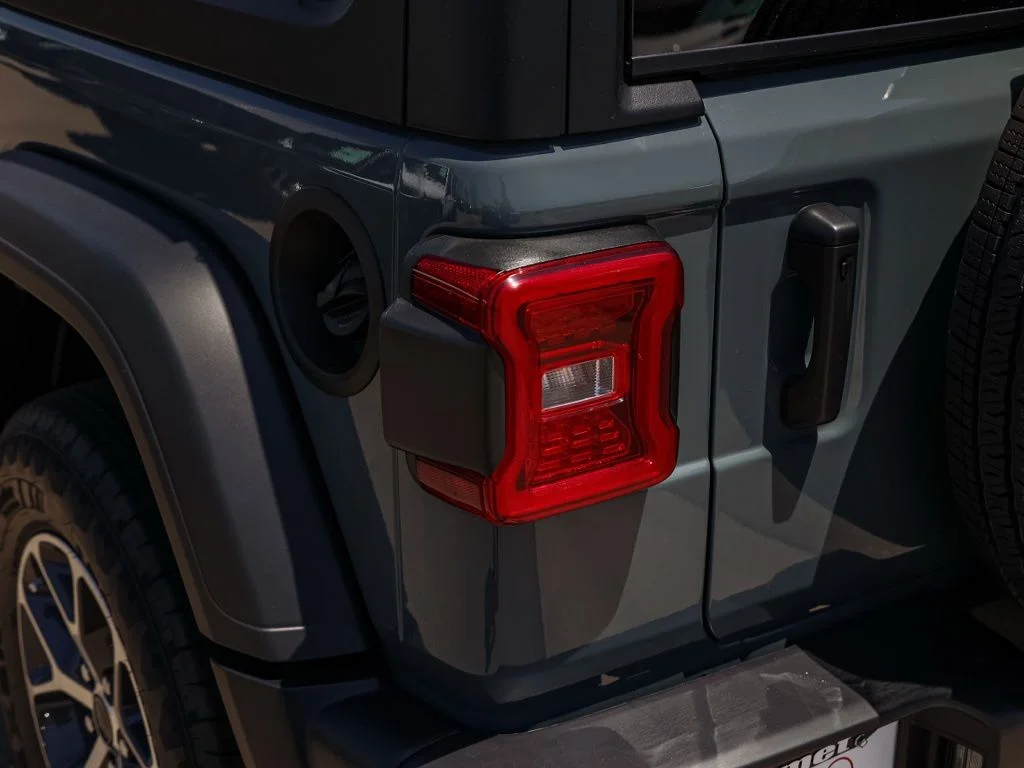 New 2026 Anvil Clear-Coat Exterior Paint Jeep Sport S image 6