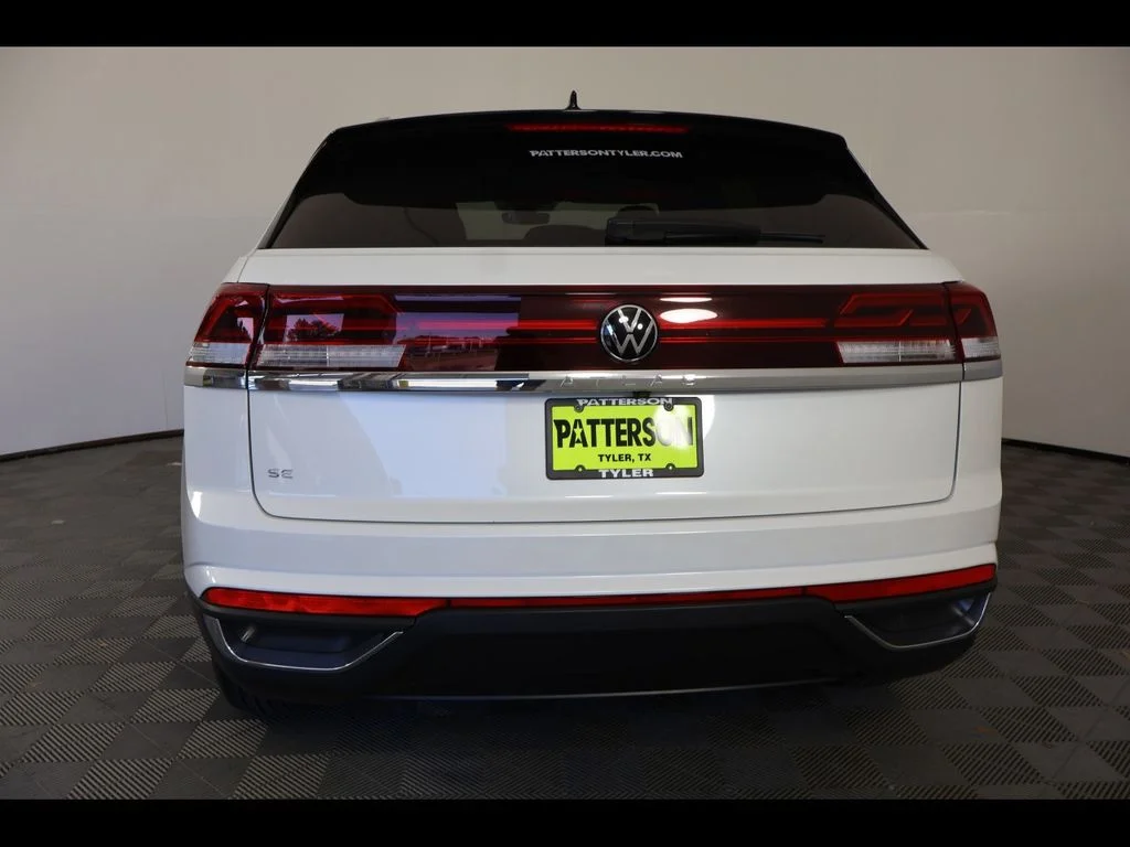 New 2026 Opal White Pearl Volkswagen 2.0T SE image 5