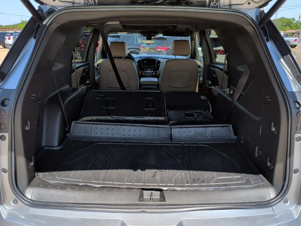 Used 2023 Gray Chevrolet Premier image 36