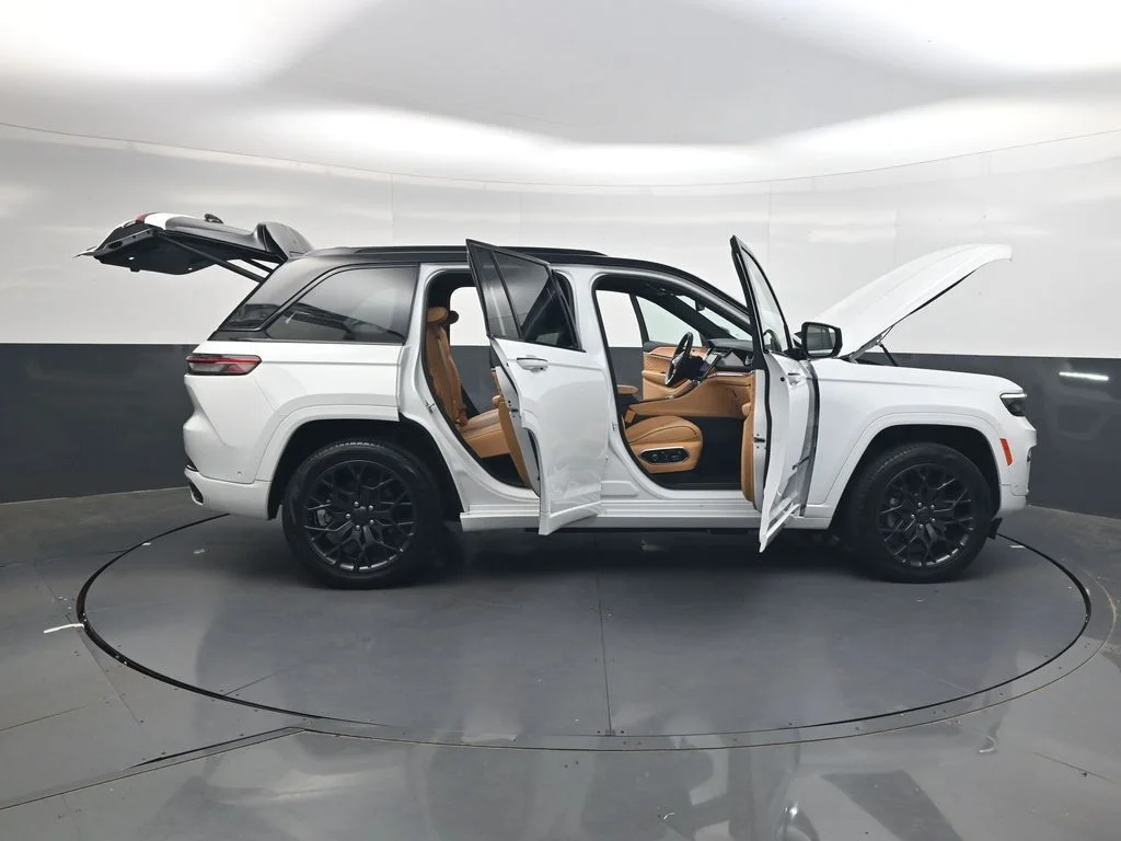 Used 2023 White Jeep Summit Reserve 4xe image 52