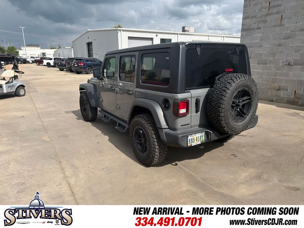 Used 2023 Gray Jeep Sport S image 7