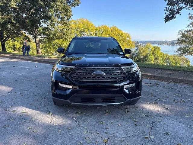 Used 2023 Black Ford XLT image 2