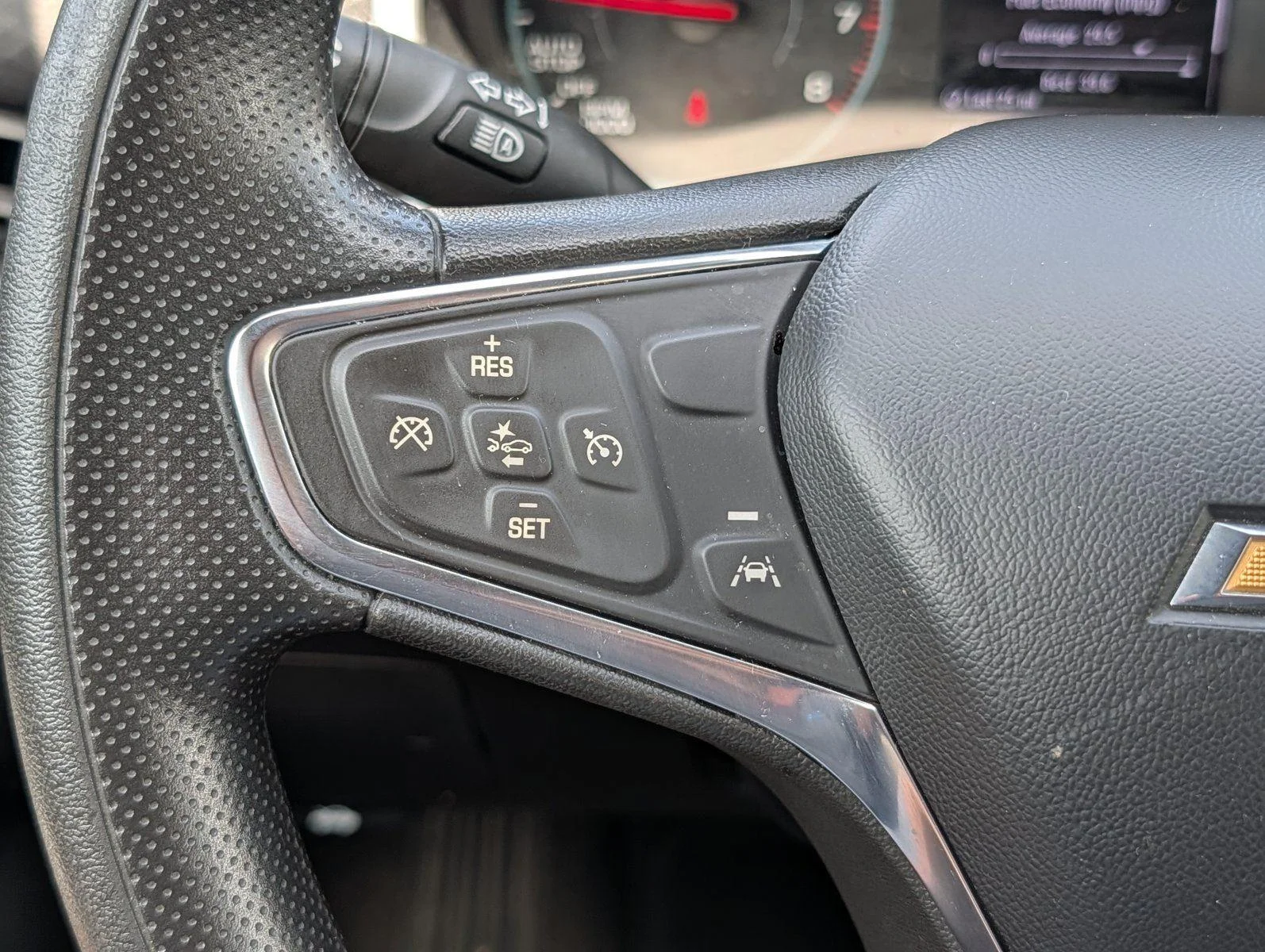 Used 2024 Mosaic Black Metallic Chevrolet LT image 25