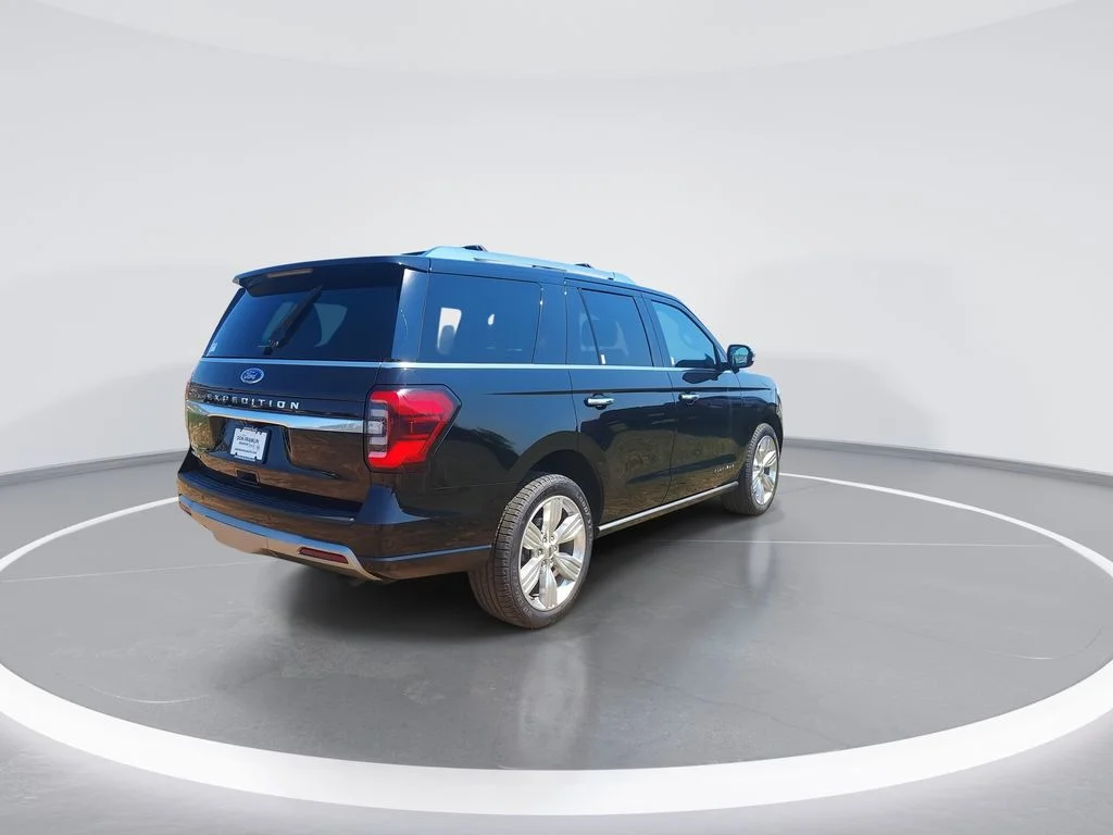 Used 2022 Black Ford Platinum image 8