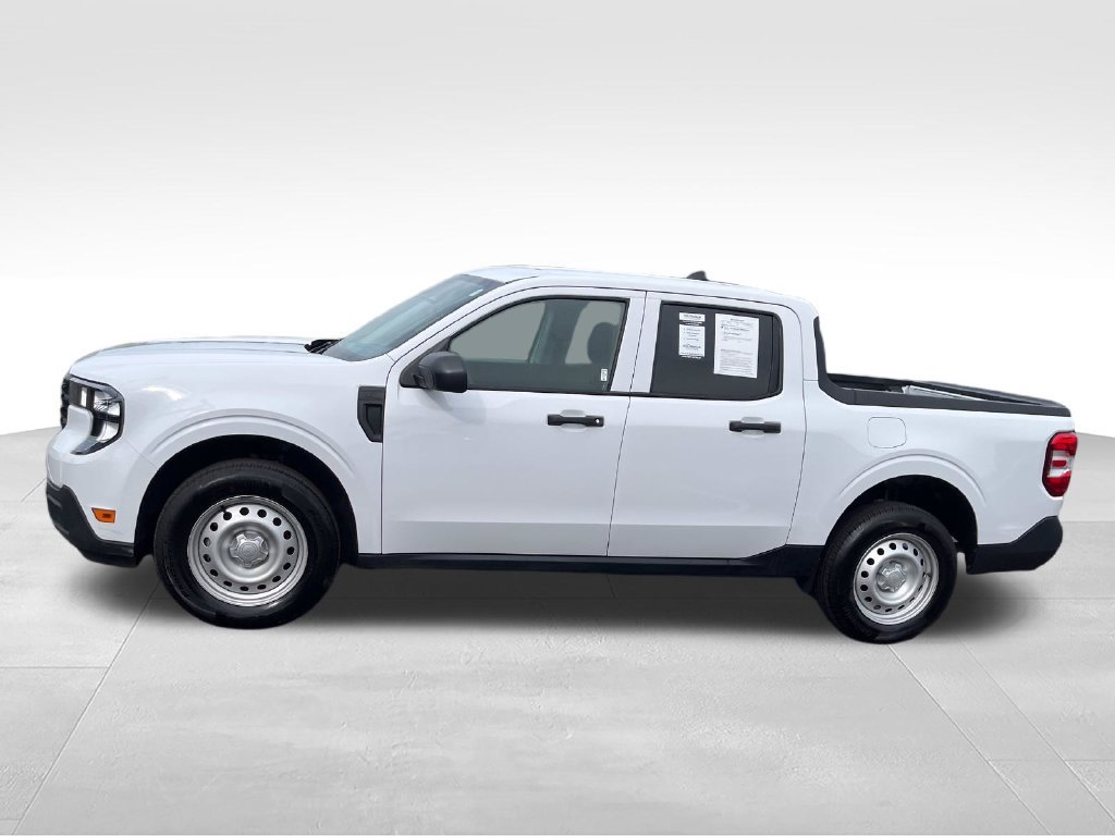 Used 2025 White Ford XL image 2
