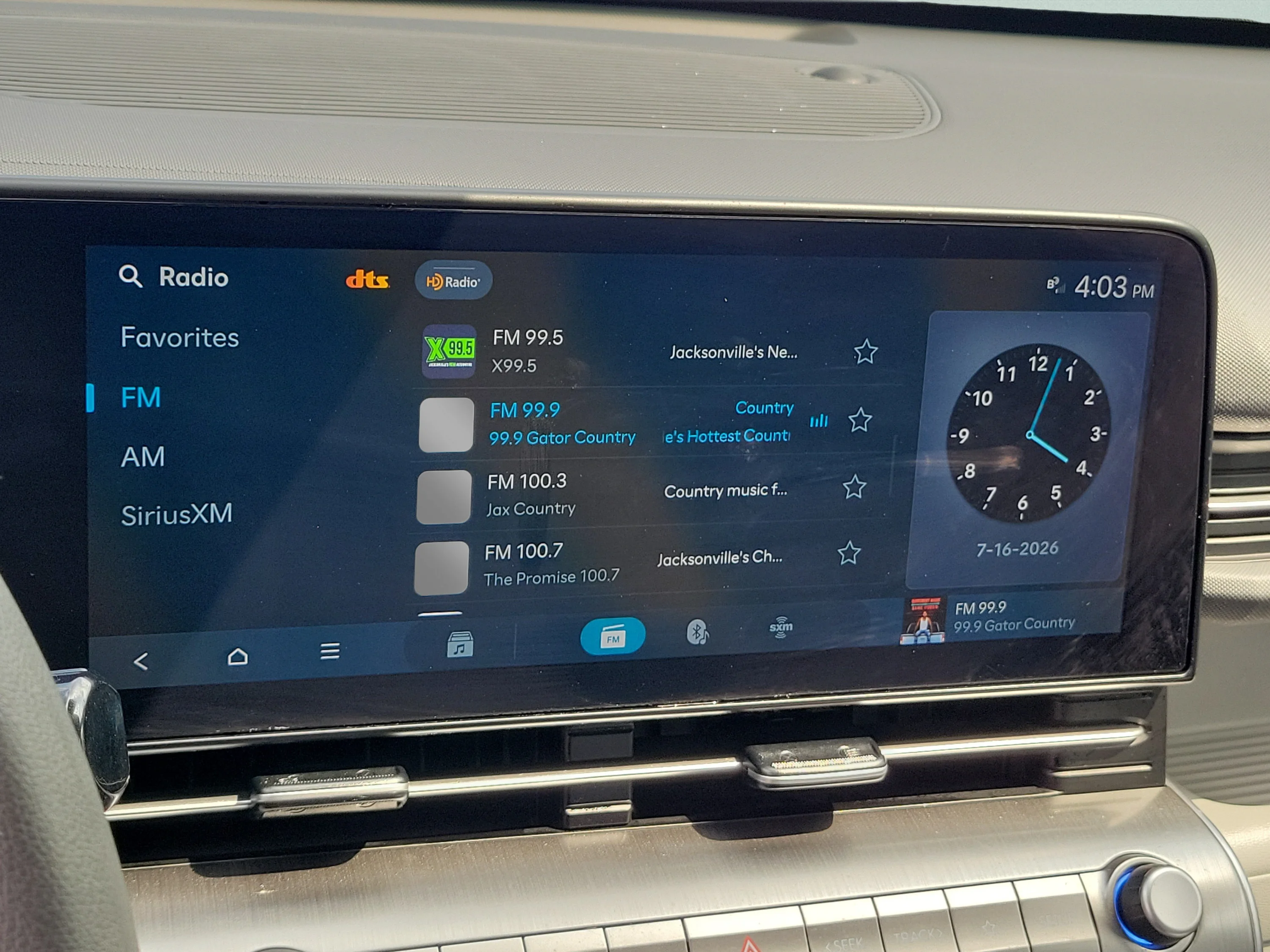 Used 2025 Abyss Black Pearl Hyundai SE image 25