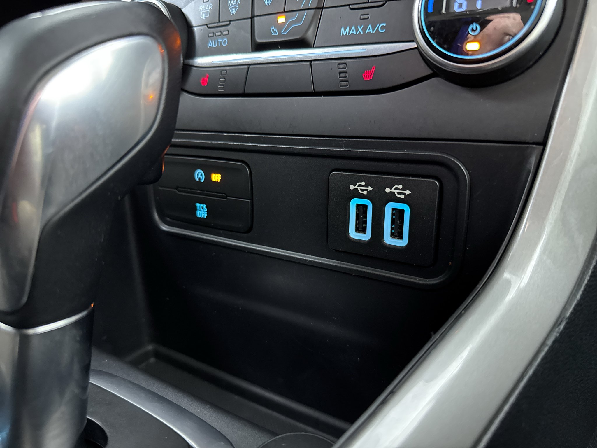 Used 2018 Shadow Black Ford Titanium image 27