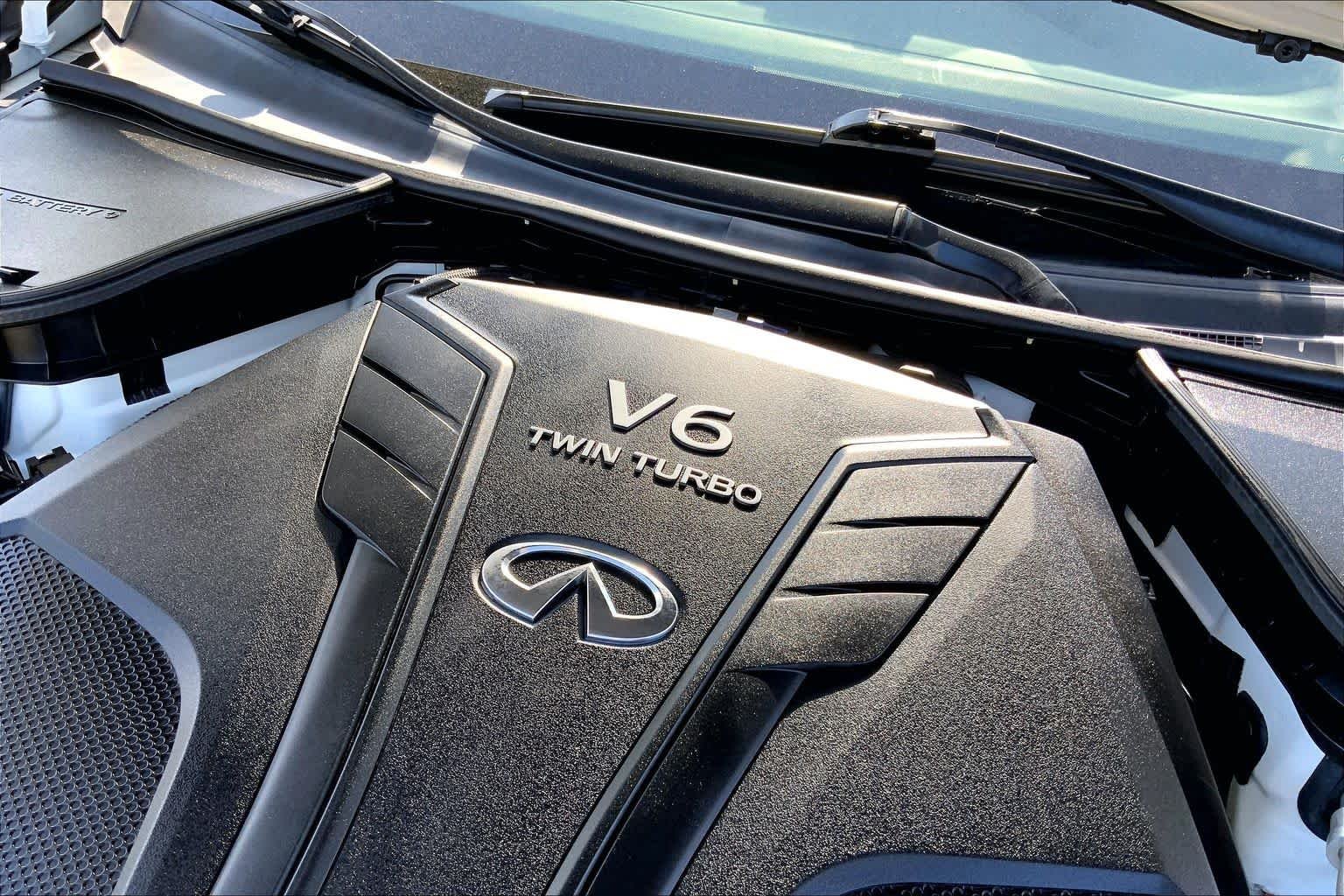 Used 2023 Majestic White INFINITI LUXE image 30