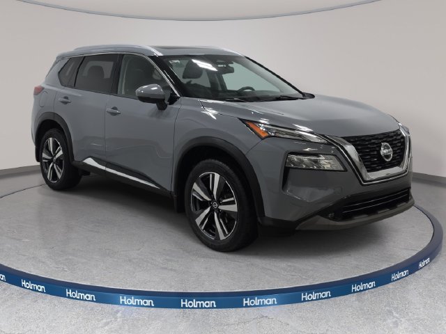 Used 2021 Gray Nissan SL image 4