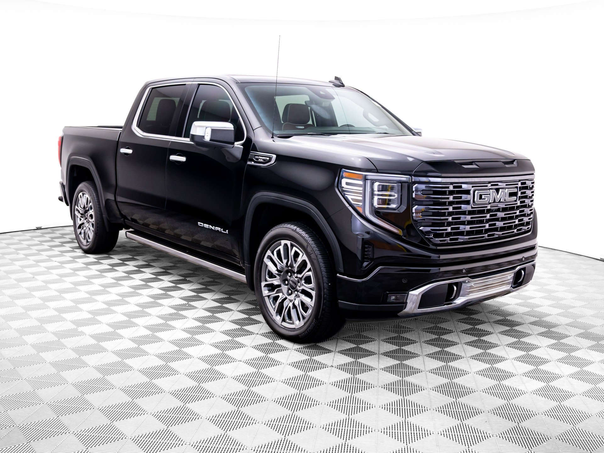 Used 2025 Black GMC Denali Ultimate image 7