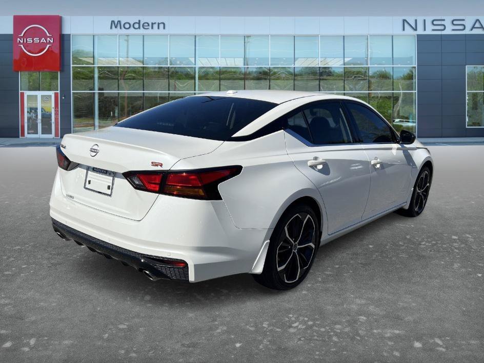 Used 2024 Pearl White Tricoat Nissan 2.5 SR image 5
