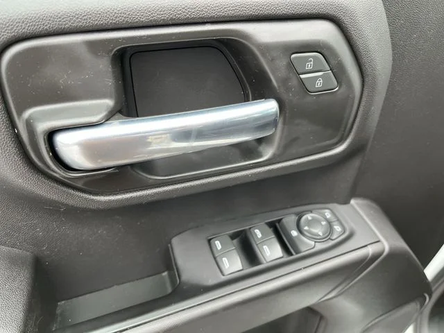 2022 Chevrolet Silverado 1500 Custom - Photo 17