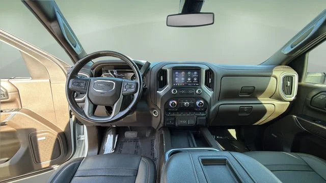 Used 2022 White GMC Denali image 17