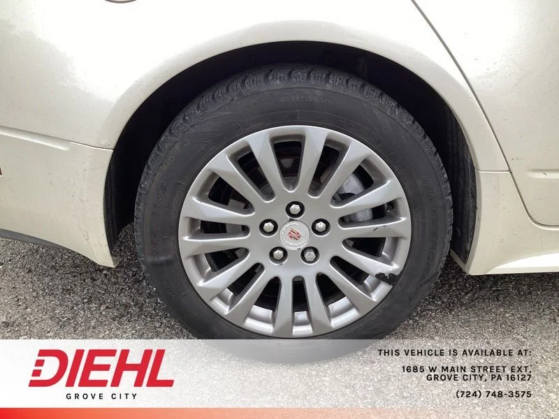 Used 2012 White Cadillac Performance image 9
