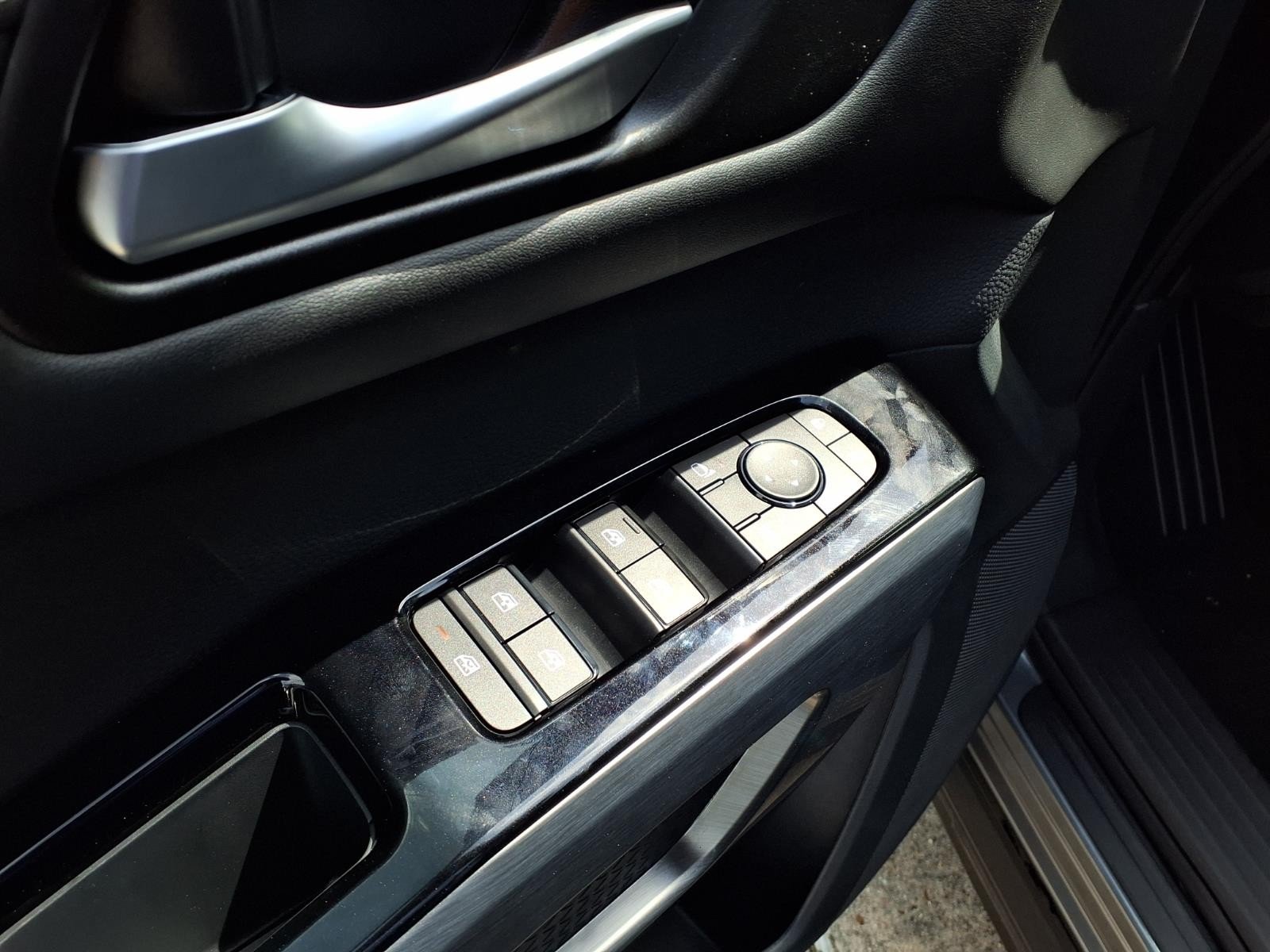 New 2026 Gun Metallic Nissan SL image 13