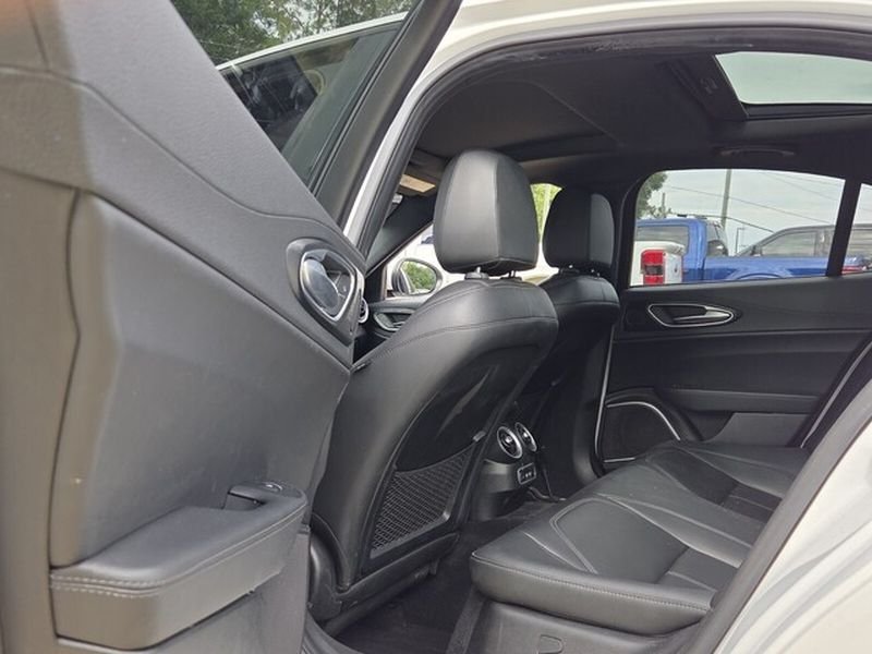 Used 2023 Alfa White Alfa Romeo Sprint image 7