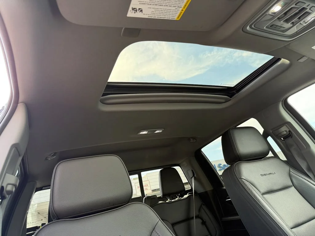 Used 2024 White Frost Tricoat GMC Denali image 18