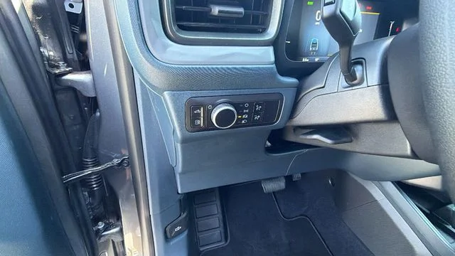 New 2026 Carbonized Gray Metallic Ford XL image 30