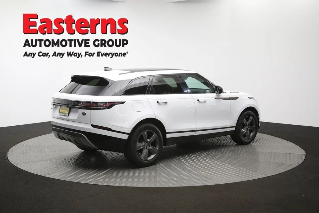 Used 2022 White Land Rover P250 R-Dynamic S image 42