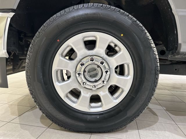 Used 2023 Gray Ford XLT image 27