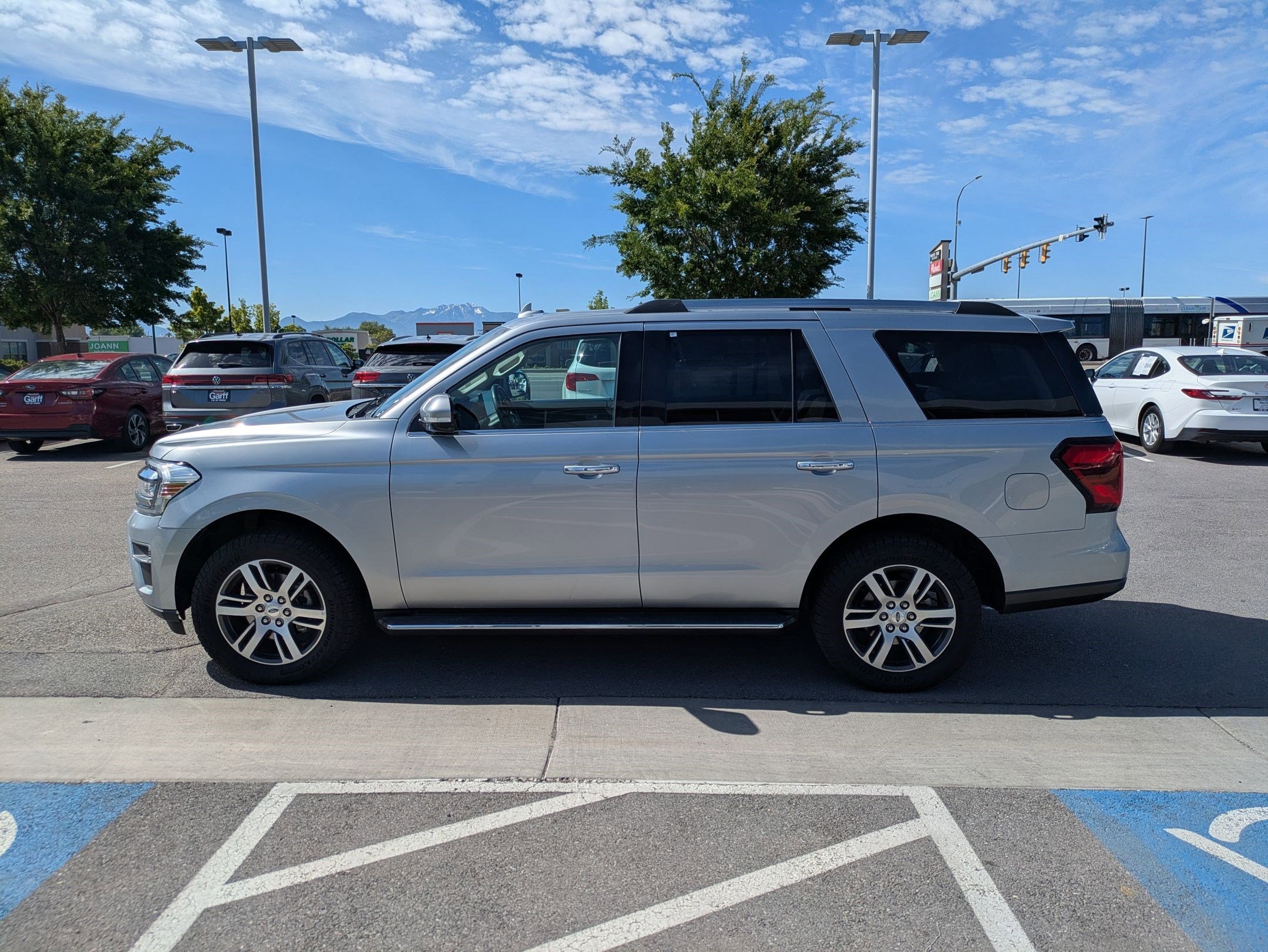 Used 2023 Silver Metallic Ford Limited image 7