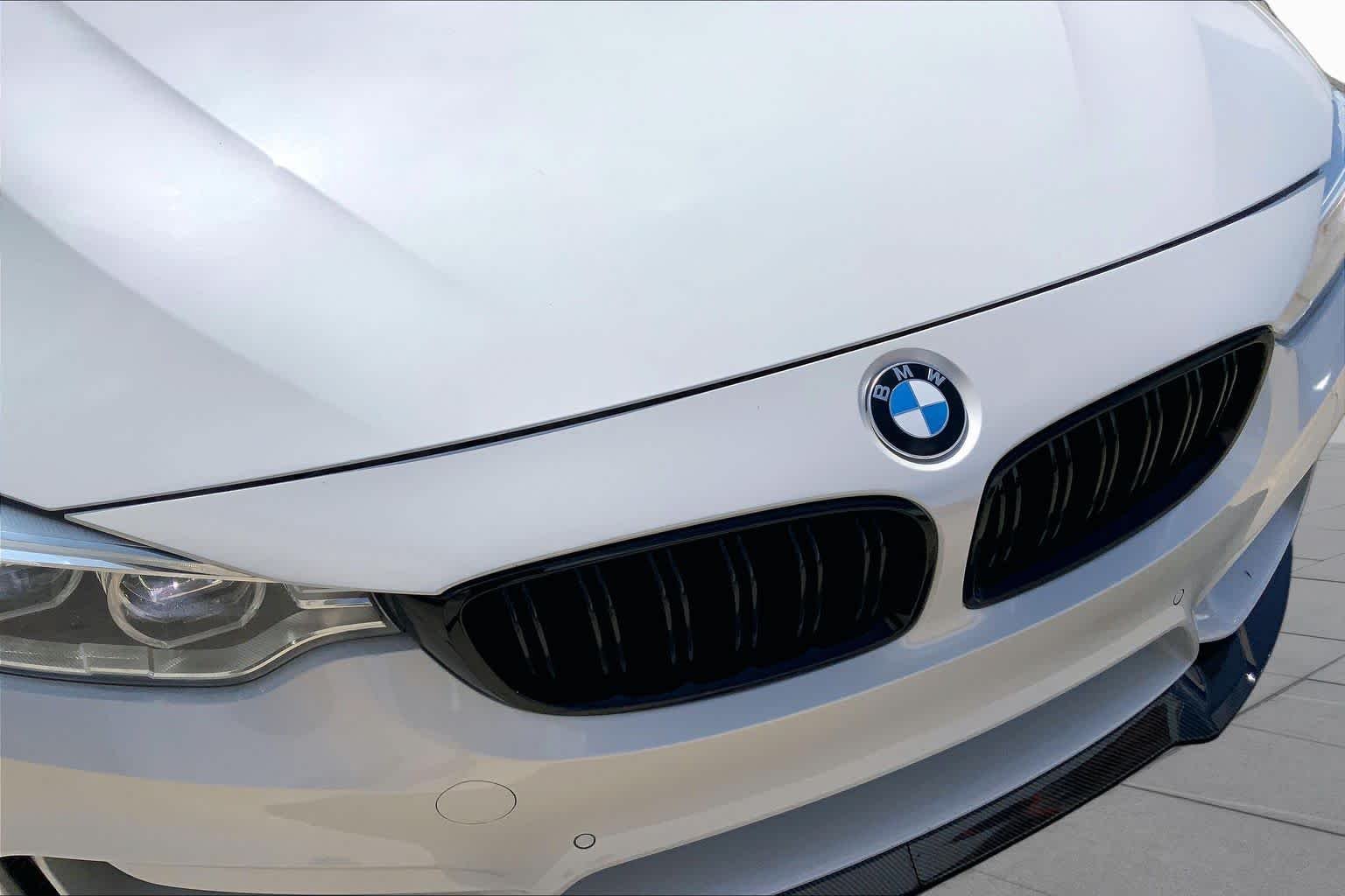 Used 2015 Mineral White Metallic BMW  image 27