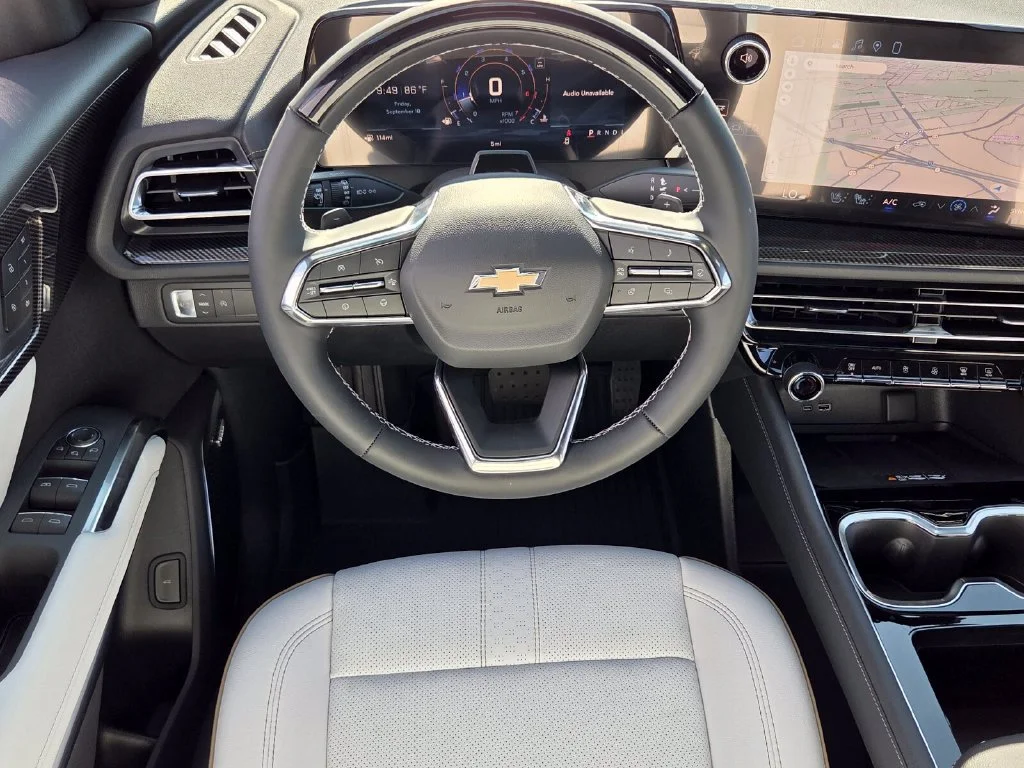 New 2026 Polar White Tricoat Chevrolet High Country image 32