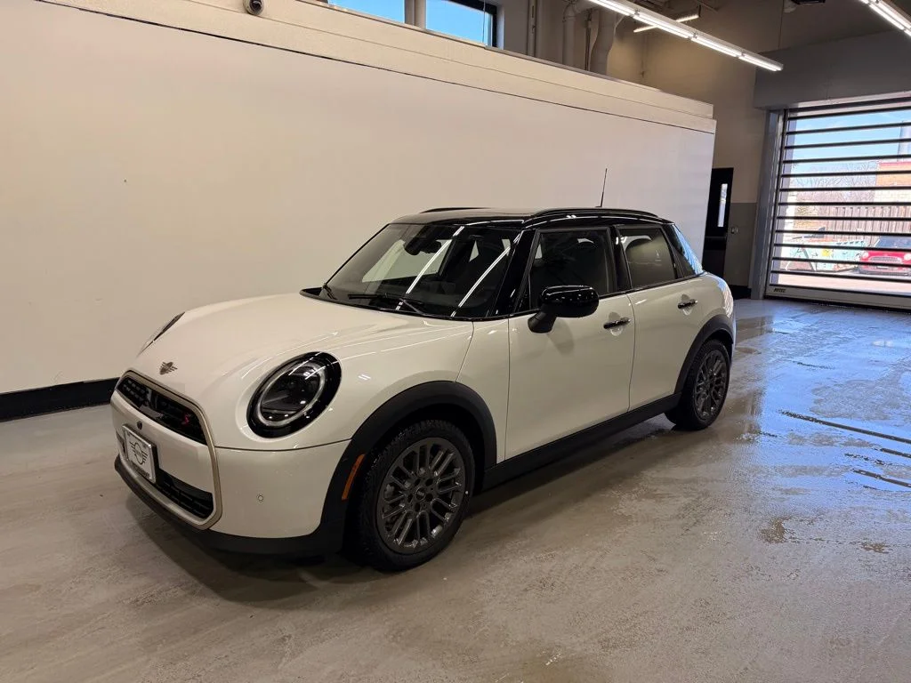 2026 MINI Hardtop Cooper S's photo