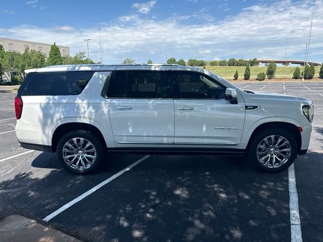 Used 2023 White GMC Denali image 4