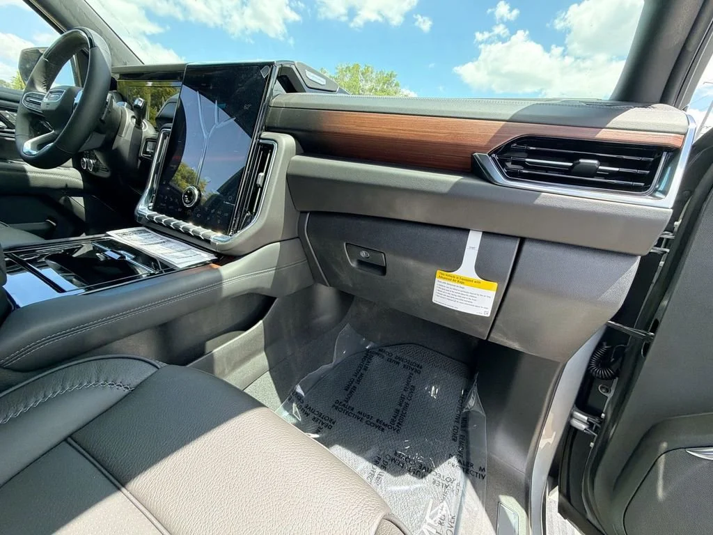 2026 GMC Yukon XL Denali - Photo 34